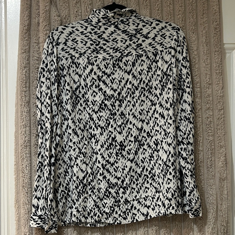 Divided by H&M Black and White Patterned Blouse - Picture 2 of 3